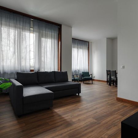 Joivy Chic 3-Bed Flat Near Colonne Di San Lorenzo Milaan Buitenkant foto