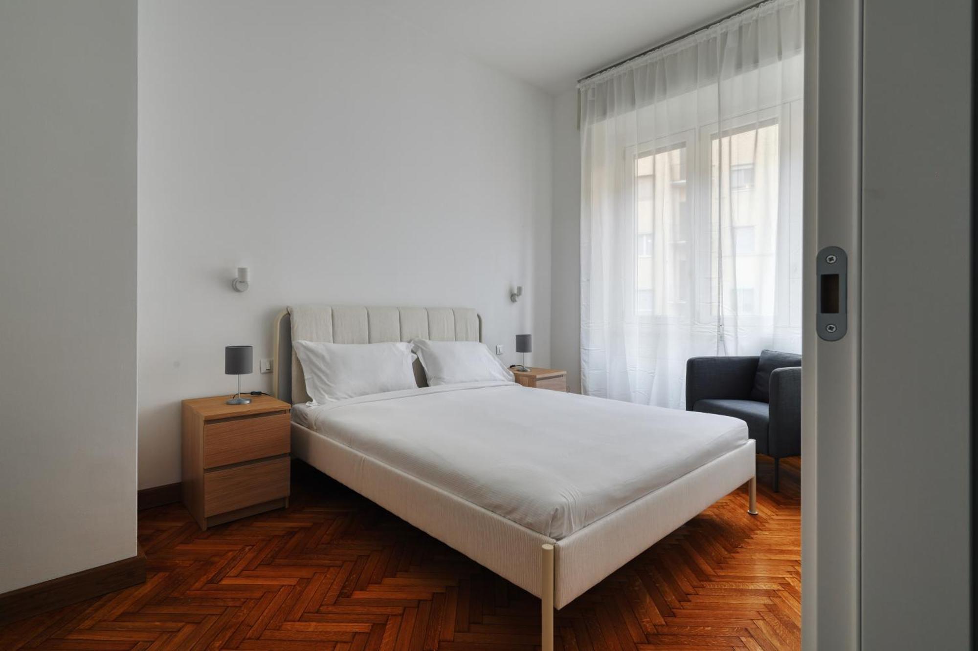 Joivy Chic 3-Bed Flat Near Colonne Di San Lorenzo Milaan Buitenkant foto