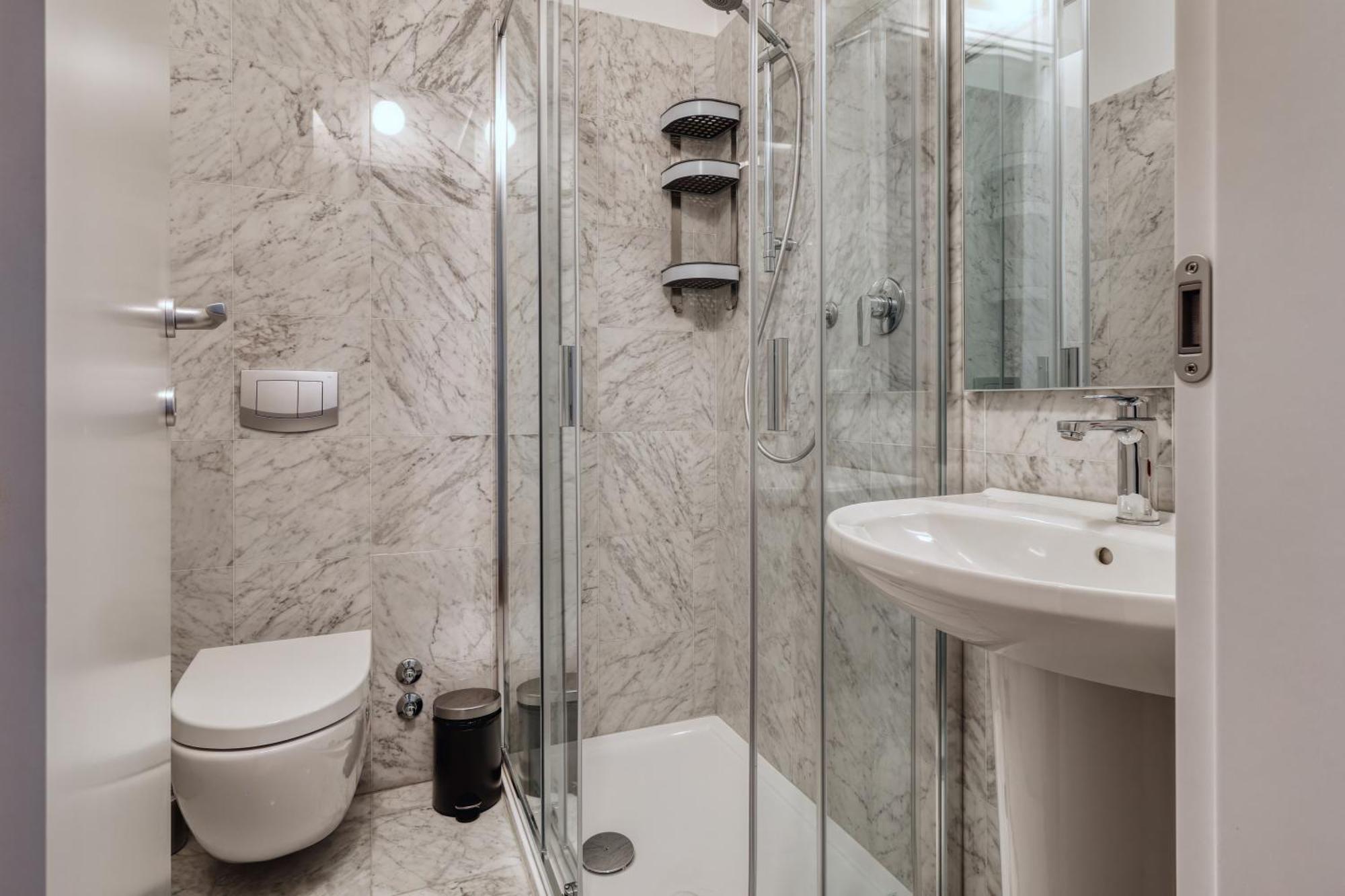 Joivy Chic 3-Bed Flat Near Colonne Di San Lorenzo Milaan Buitenkant foto